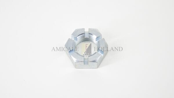 Nut for half shaft (rear axle 8 cyl.)