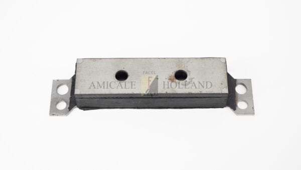 Rubber mounting under gearbox (8cyl PAM and AUT) 8 cyl +F6