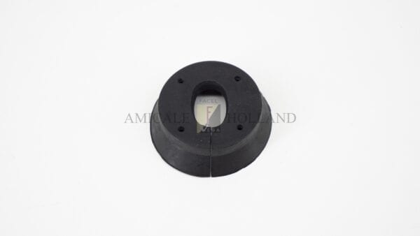 Seal on brake/ clutch pedal (floorboard) (8 cyl)