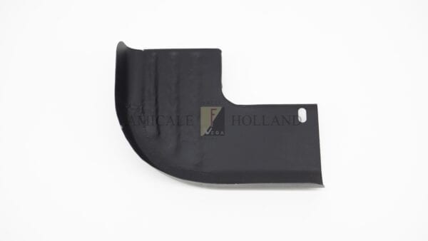 Guard plate over lower coolingwaterhose (FV/HK/Exc)