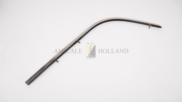 Stainless steel trim strip over rear lights to rear bumper (HK-500 European)